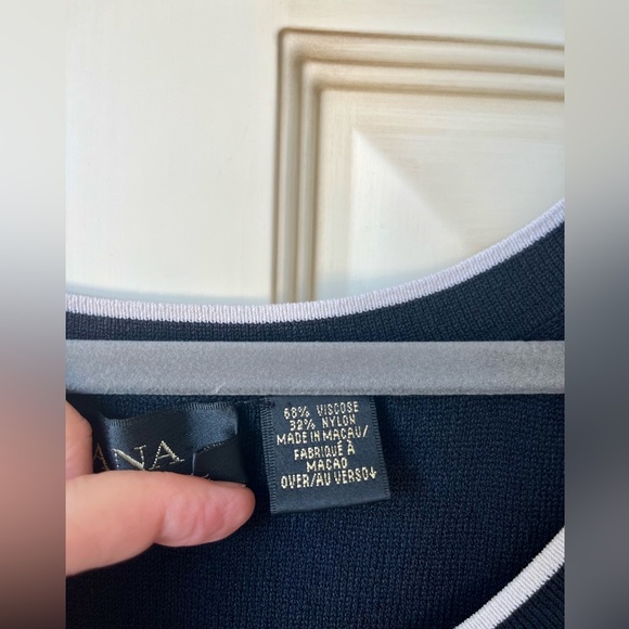 Dana Bachman. Size L. Black knit tank top with white trim. - Picture 3 of 3